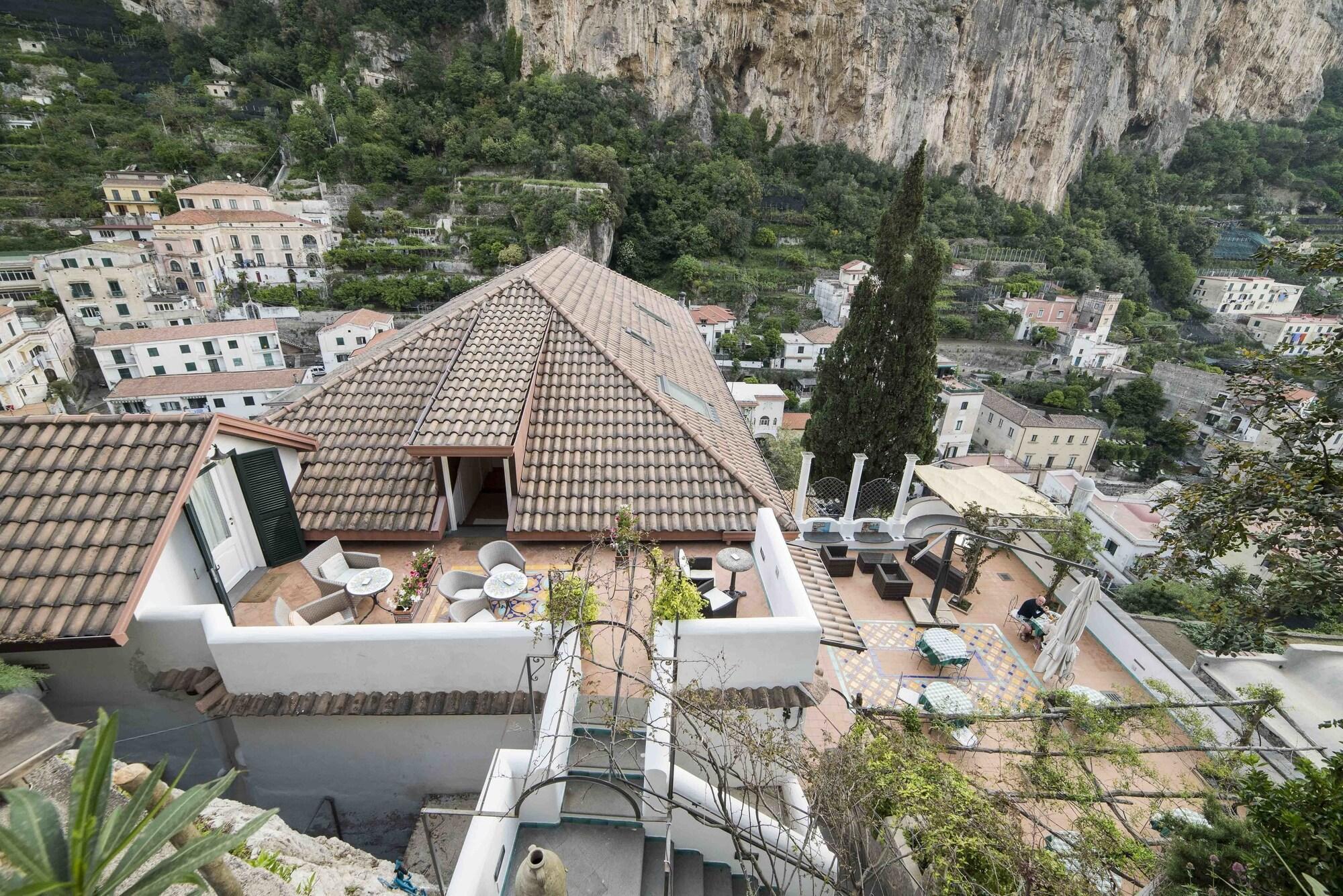 Hotel Villa Annalara Charme And Relax Amalfi Exterior photo
